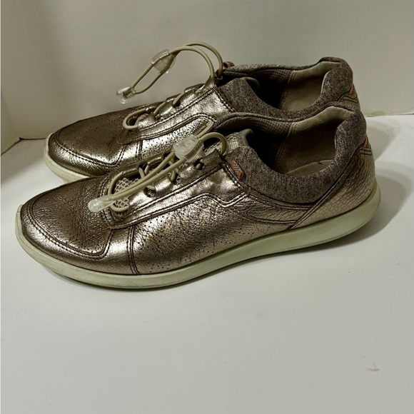 Ecco Women's Metallic Bronze-Like Slip-On Sneakers with Toggle Cord - Picture 4 of 7